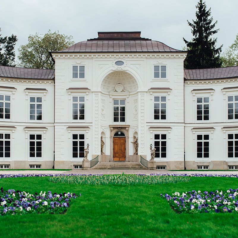 Residential security at a stately home, keeping clients safe in their homes